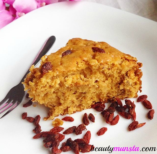 This warm and moist gojiberry cake was perfect for tea time! 